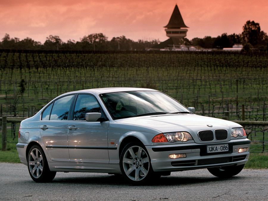  BMW 330i Sedan 2000 года  (AU) (фото 3 из 3)